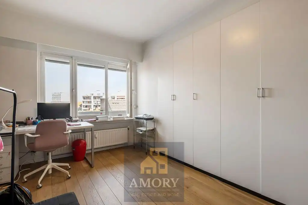 Stijlvol en lichtrijk appartement op toplocatie aan het Zuidpark mét terras en autostaanplaats! foto 17