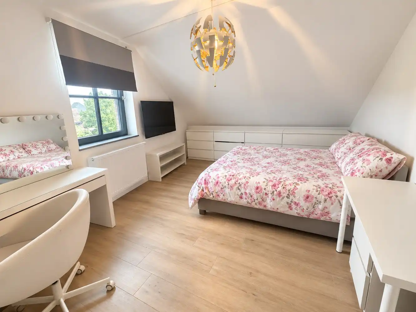 Ruim duplexwonen met drie slaapkamers en een heerlijk terras foto 6