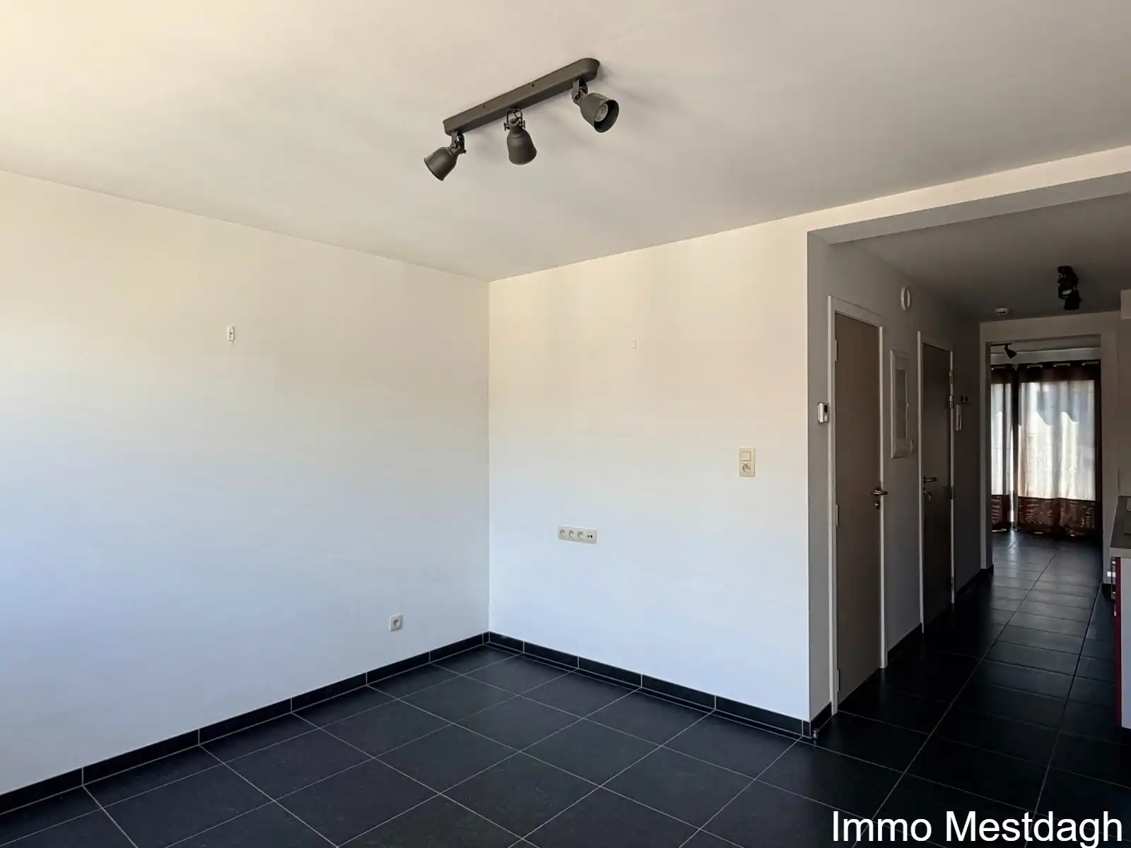 Te Huur comfortabel & energiezuinig 1-slaapkamer appartement/studio in centrum Diest foto 5