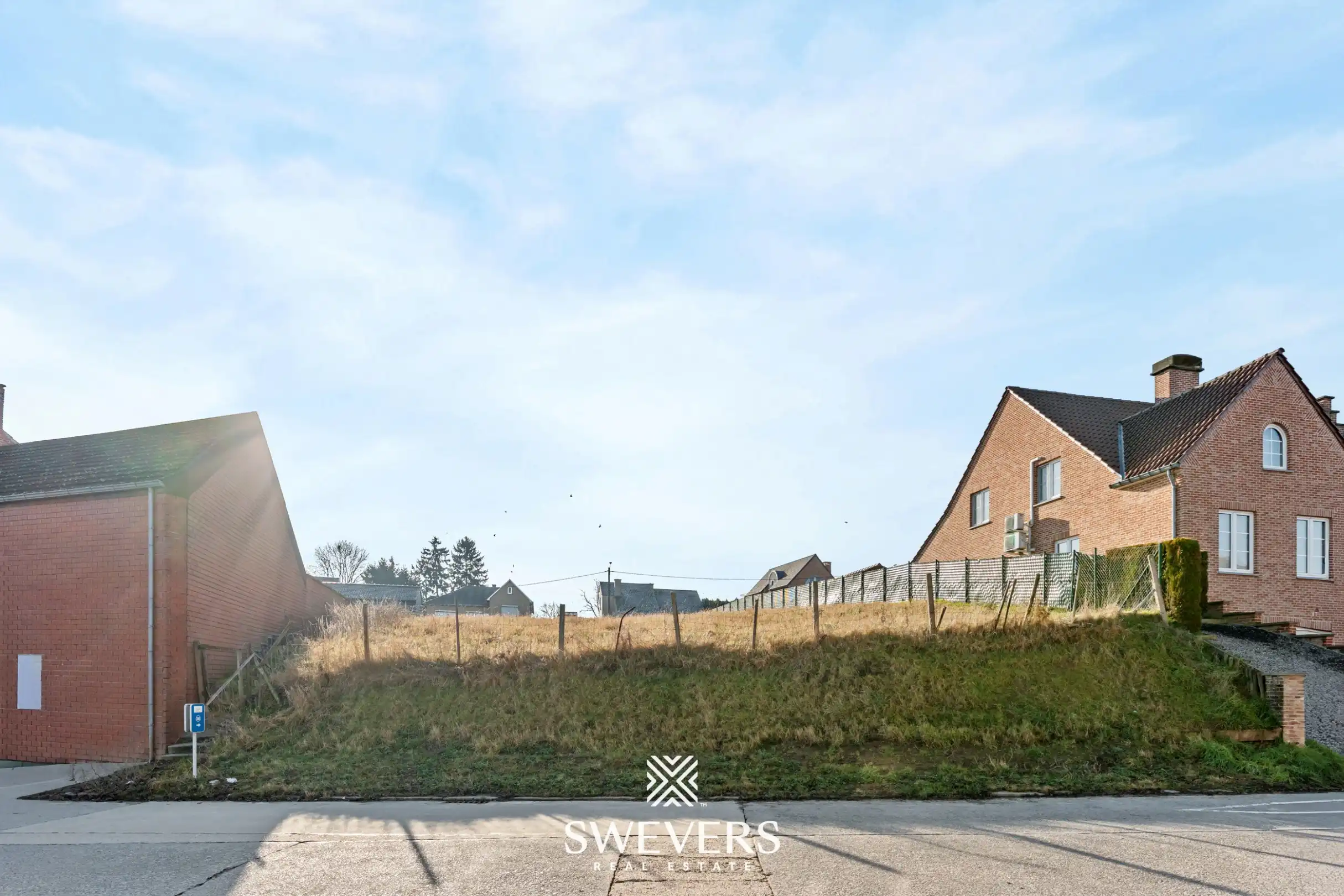 Royaal perceel gelegen in landelijke omgeving foto 4