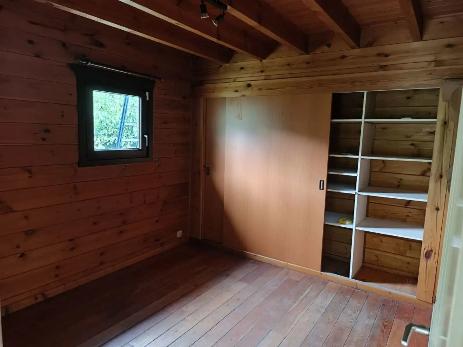 Zeer ruime rustig gelegen chalet foto 16