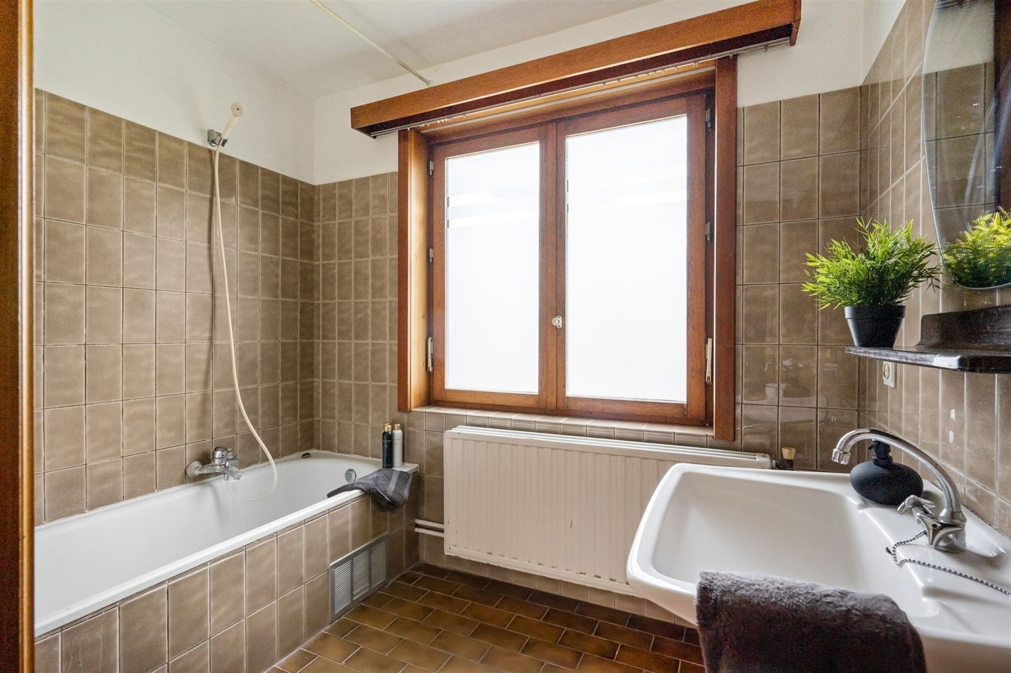 Woning met veel potentieel om een uitstekende locatie te Walem foto 10
