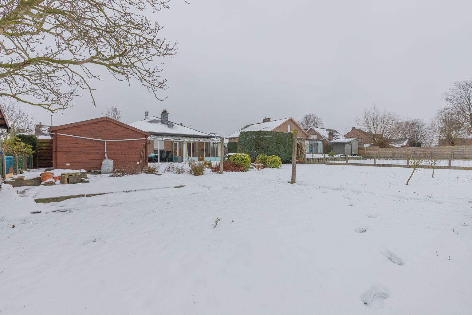 Charmante op te frissen bungalow in het rustige Opwijk foto 18