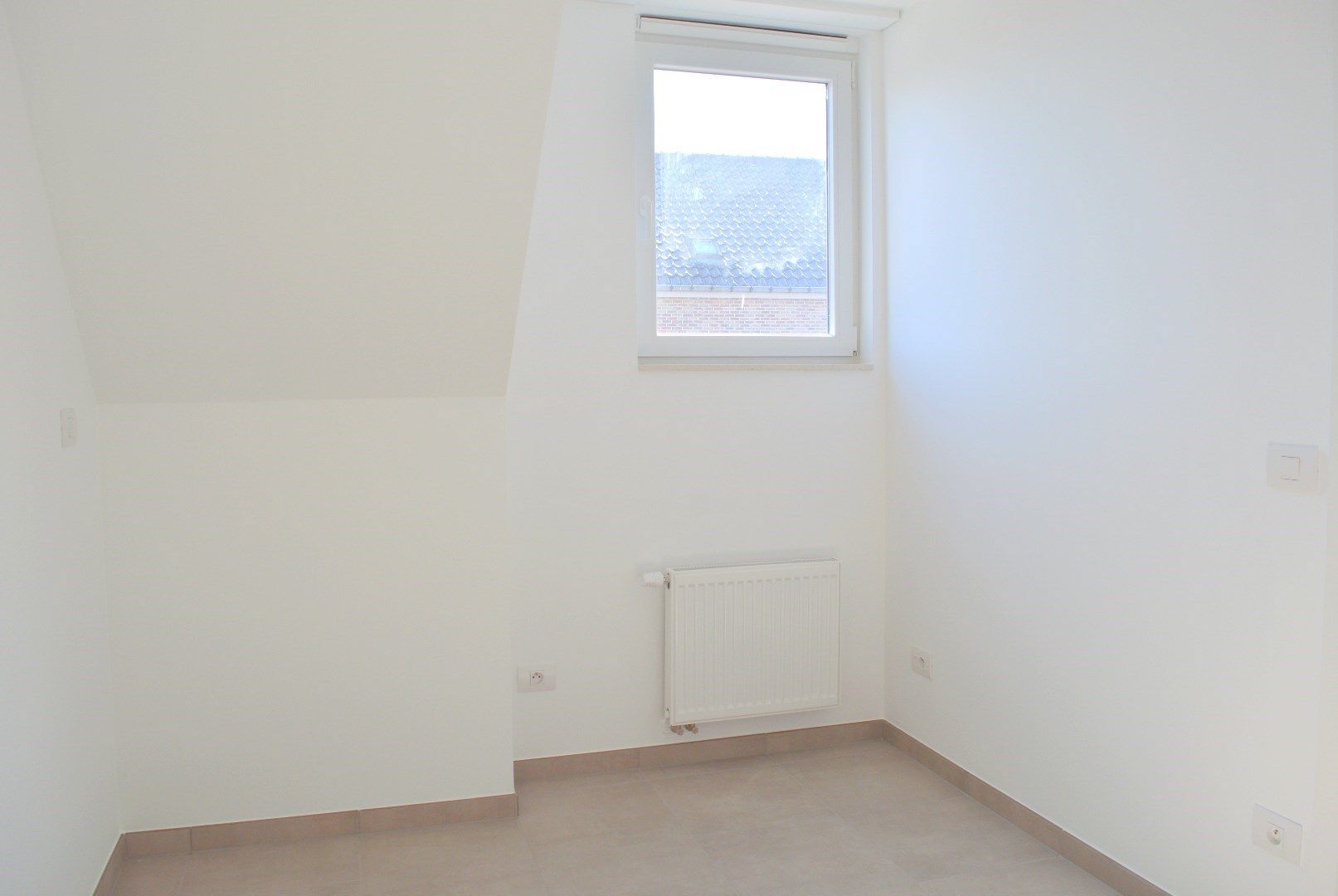 Nieuwbouwwoning te huur in Gullegem op een rustige en  kindvriendelijke locatie foto 11