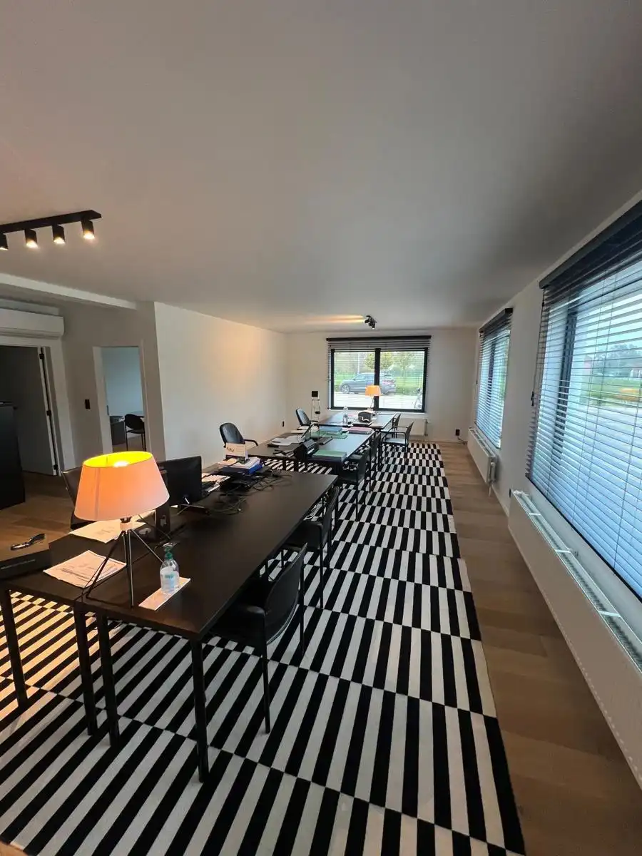 Kantoorruimte op centrale locatie foto 6