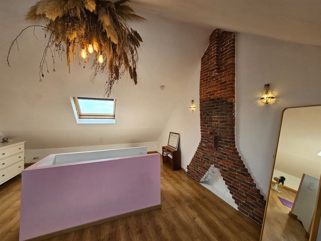prachtig gerenoveerde en bemeubelde woning foto 19