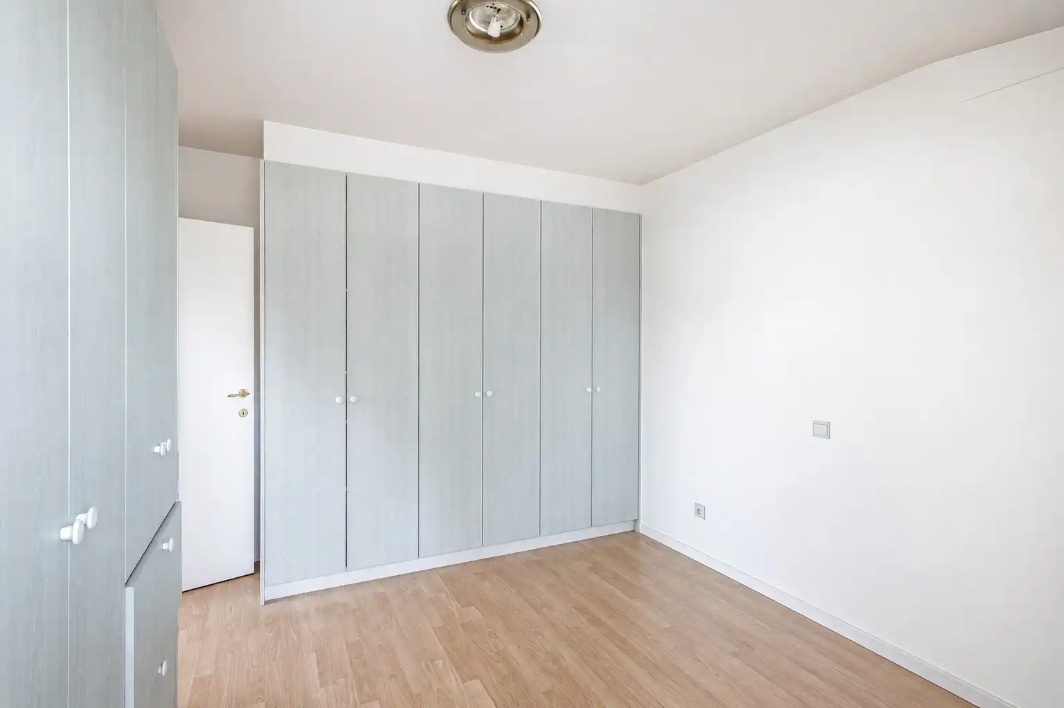 Te koop: Ruime gezinswoning (halfopen bebouwing) met dubbele garage – Willem Tellstraat 47, Uitkerke foto 12