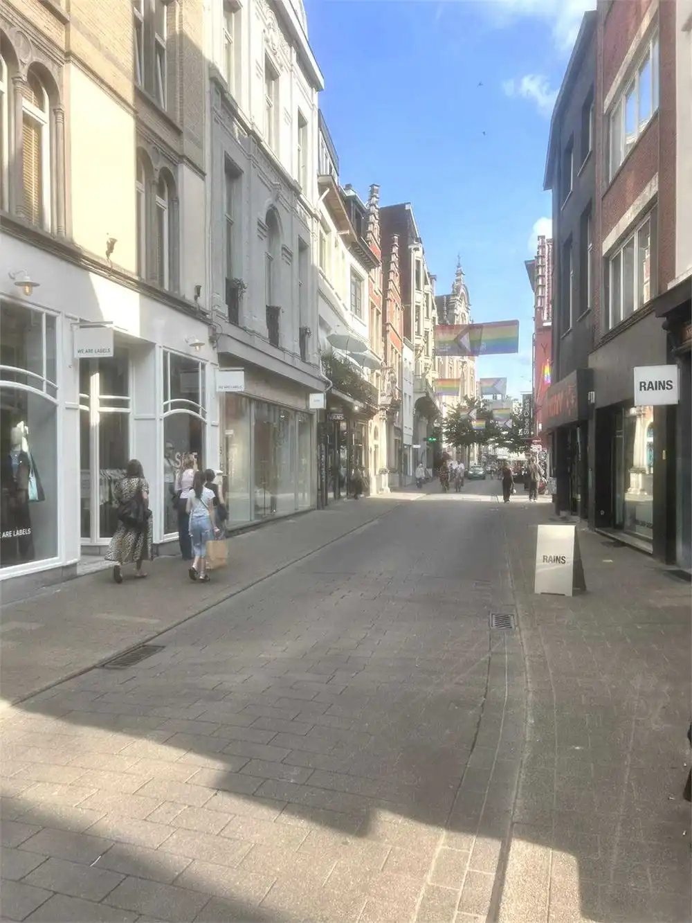 Te Huur – Commerciële Toplocatie in het Hart van Antwerpen foto 2