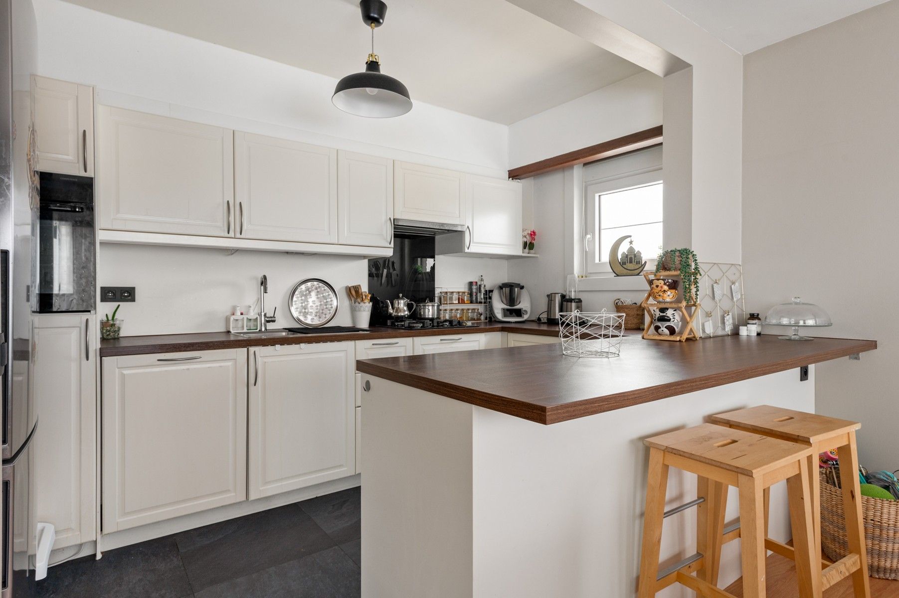 Instapklaar appartement met garage foto 4