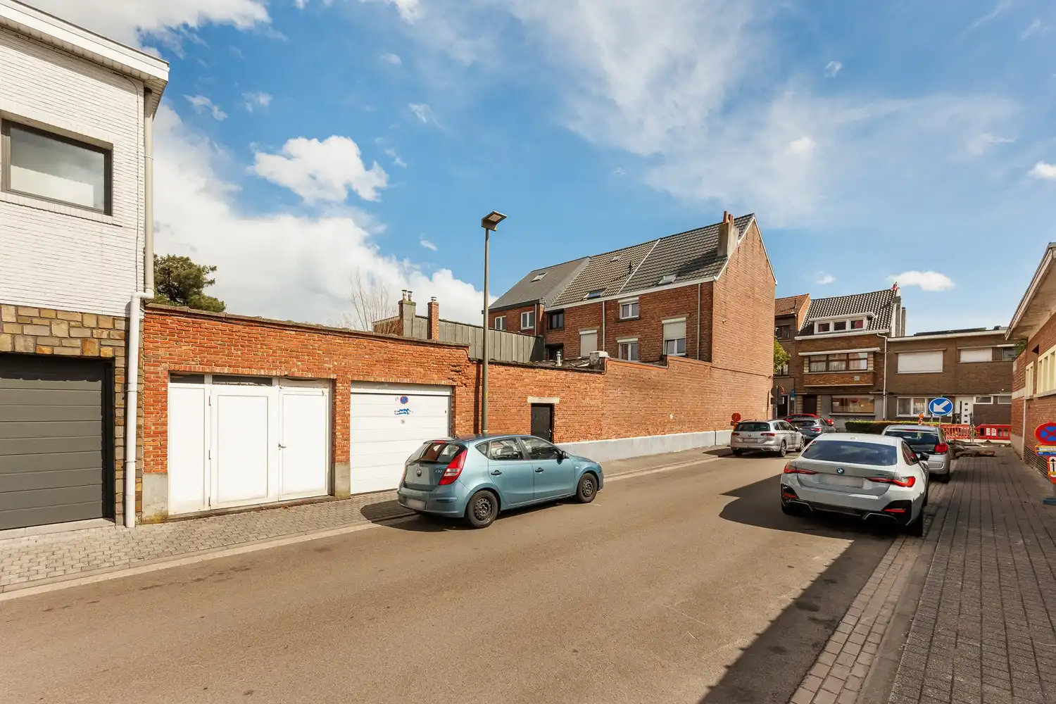 Uniek multifunctioneel gebouw met polyvalente ruimte (±300 m²) en gerenoveerde triplexwoning met terras. foto 5