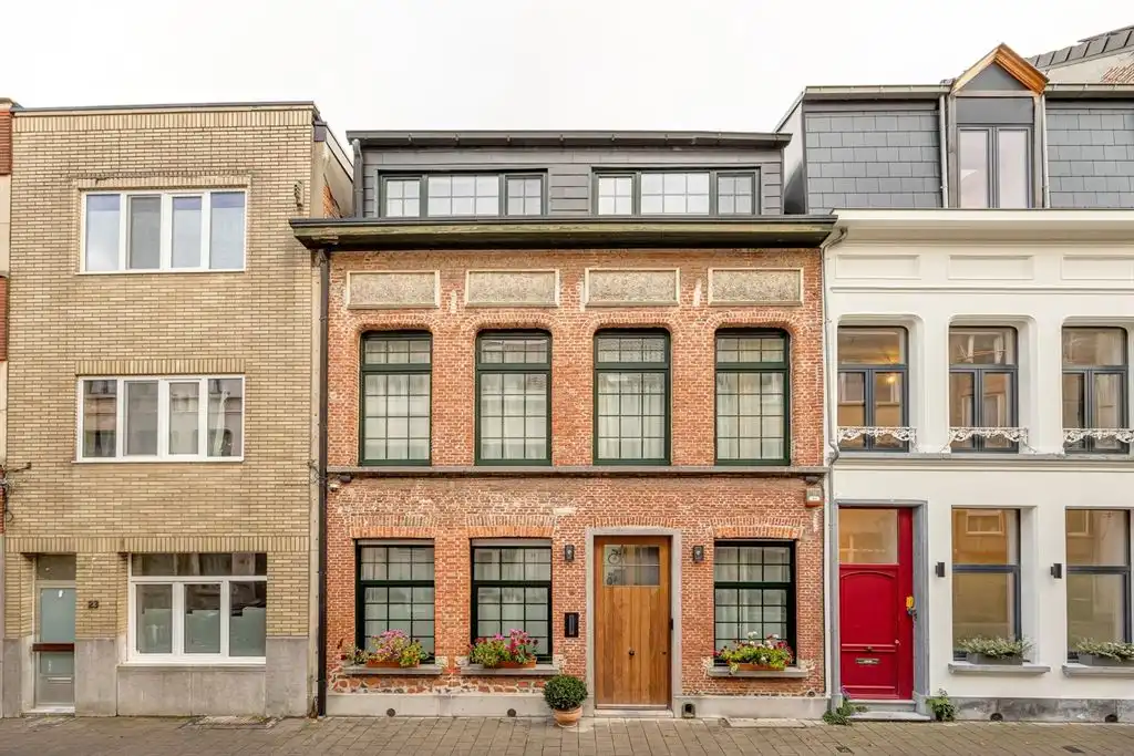 Stijlvol gerenoveerd herenhuis (EPC A) met parkeermogelijkheid foto 29