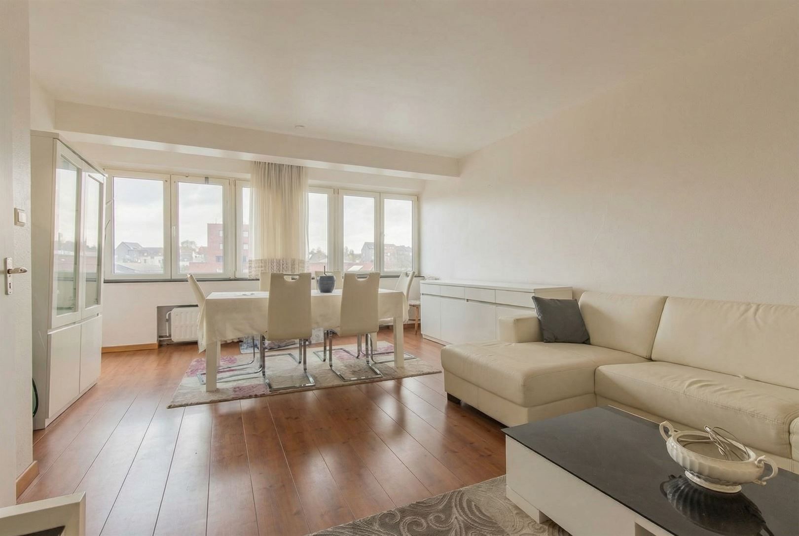 Appartement met 2 SLP en parkeerplaats te Machelen/Diegem! foto {{pictureIndex}}