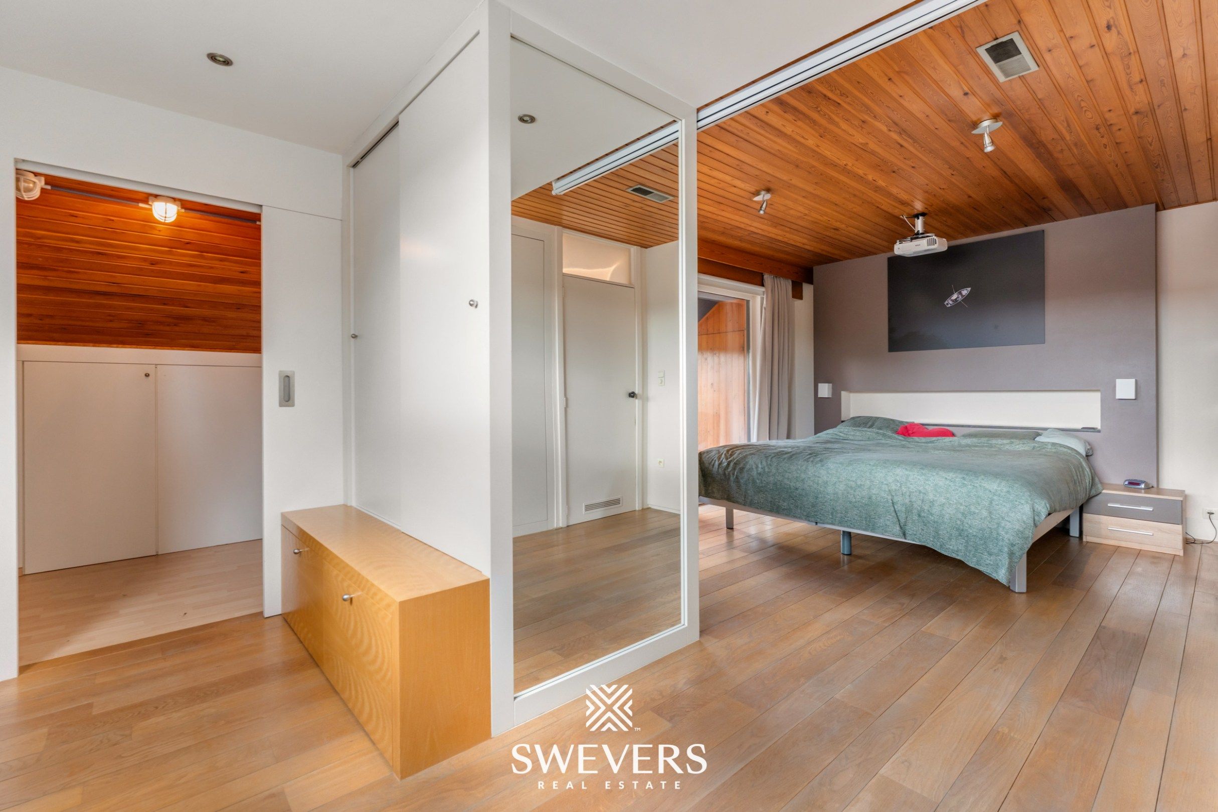 Knusse, hedendaagse gezinswoning met warme indeling en grote, zonnige tuin foto 33