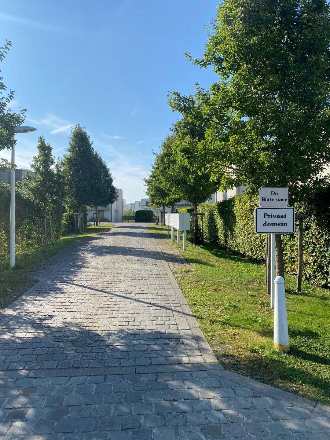 Moderne strakke woning met 2 slaapkamers in vakantiedomein te Oostduinkerke foto 17