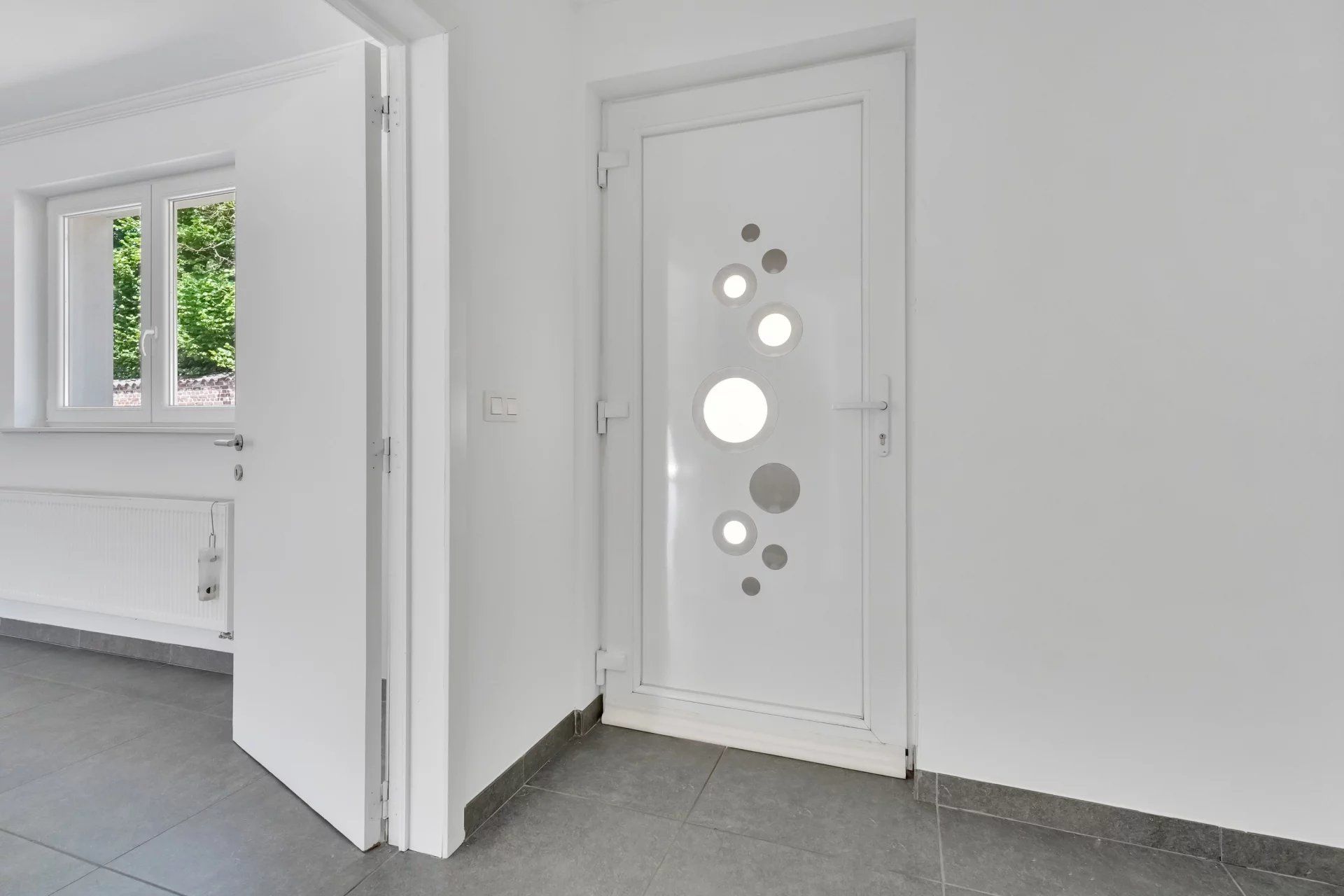 Gerenoveerde woning aan de stadsrand foto 2