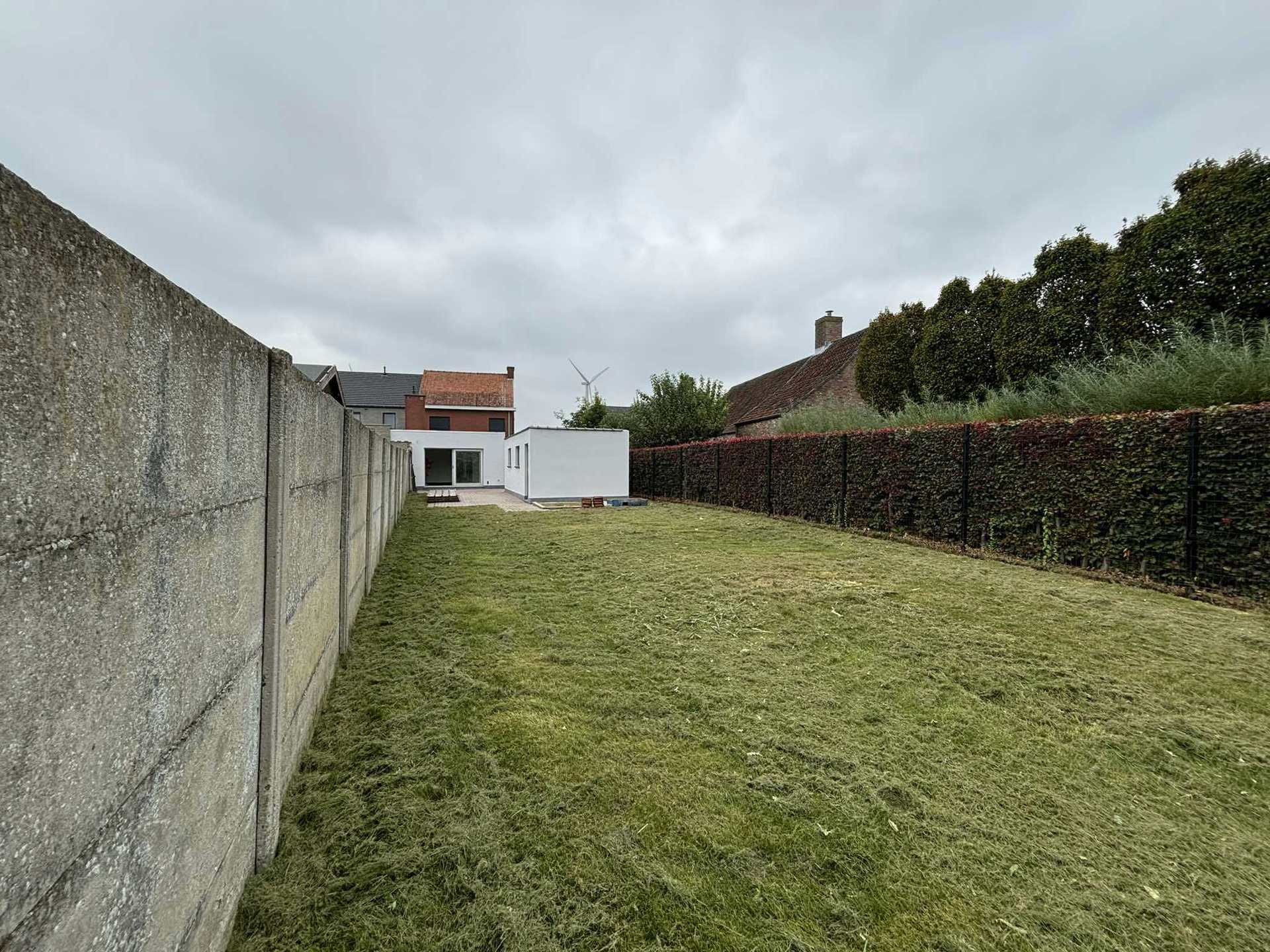 Halfopen bebouwing met 3 slaapkamers, garage en tuin  foto 6