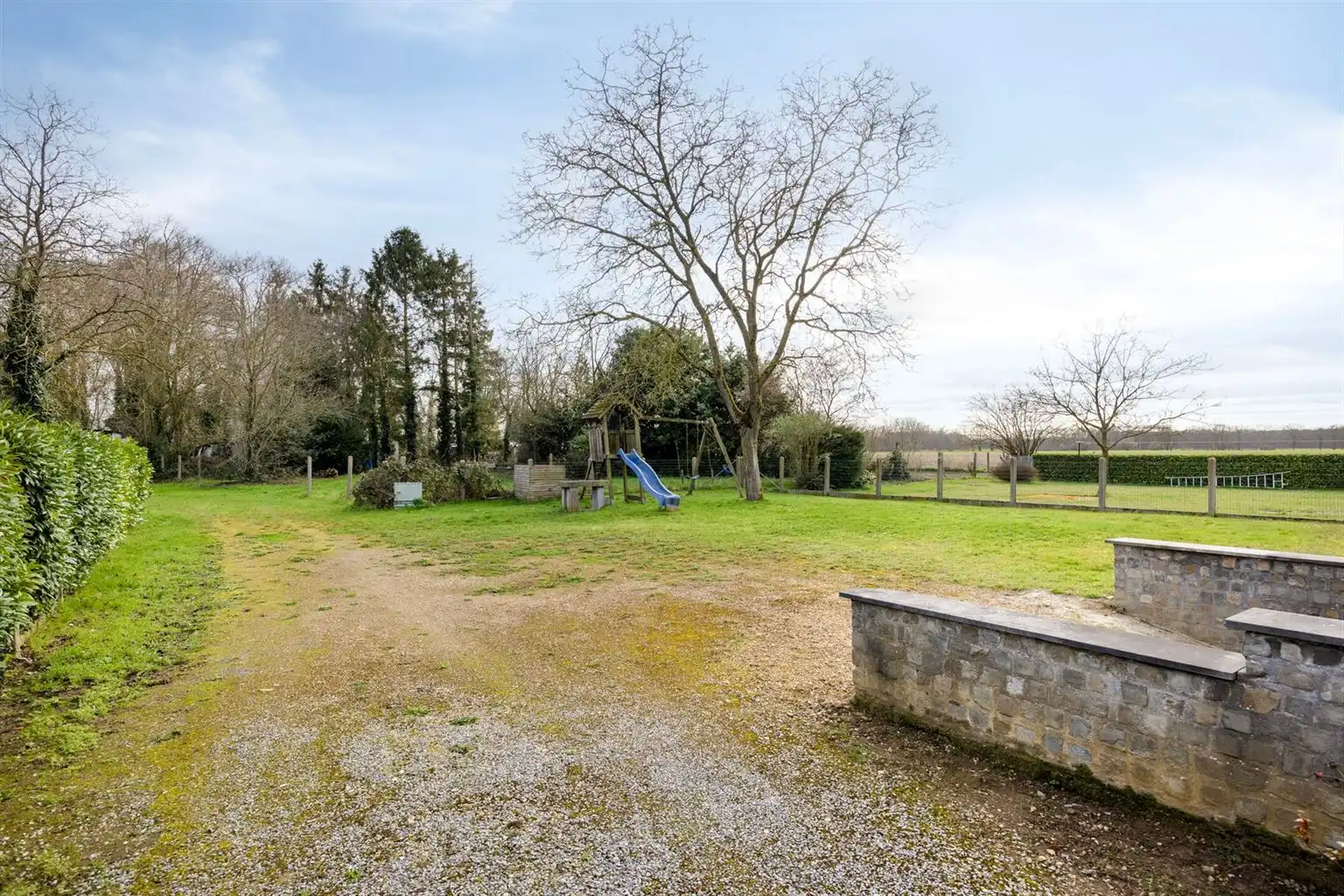 Vrijstaande woning op een uitzonderlijk perceel van 29a95ca met 4 slaapkamers en inpandige garage, gelegen op een rustige toplocatie nabij het centrum van Maaseik. foto 26