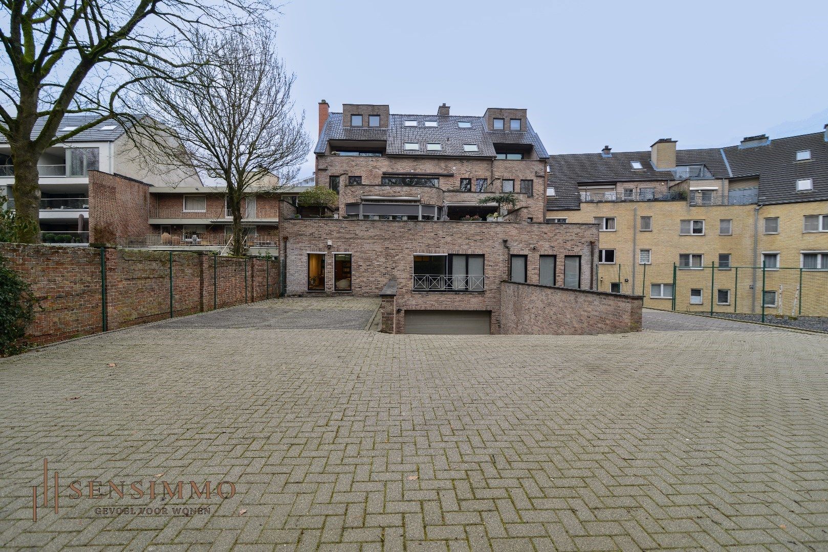 Unieke handelsruimte op toplocatie in Genk – 200m² flexibel in te richten foto 17