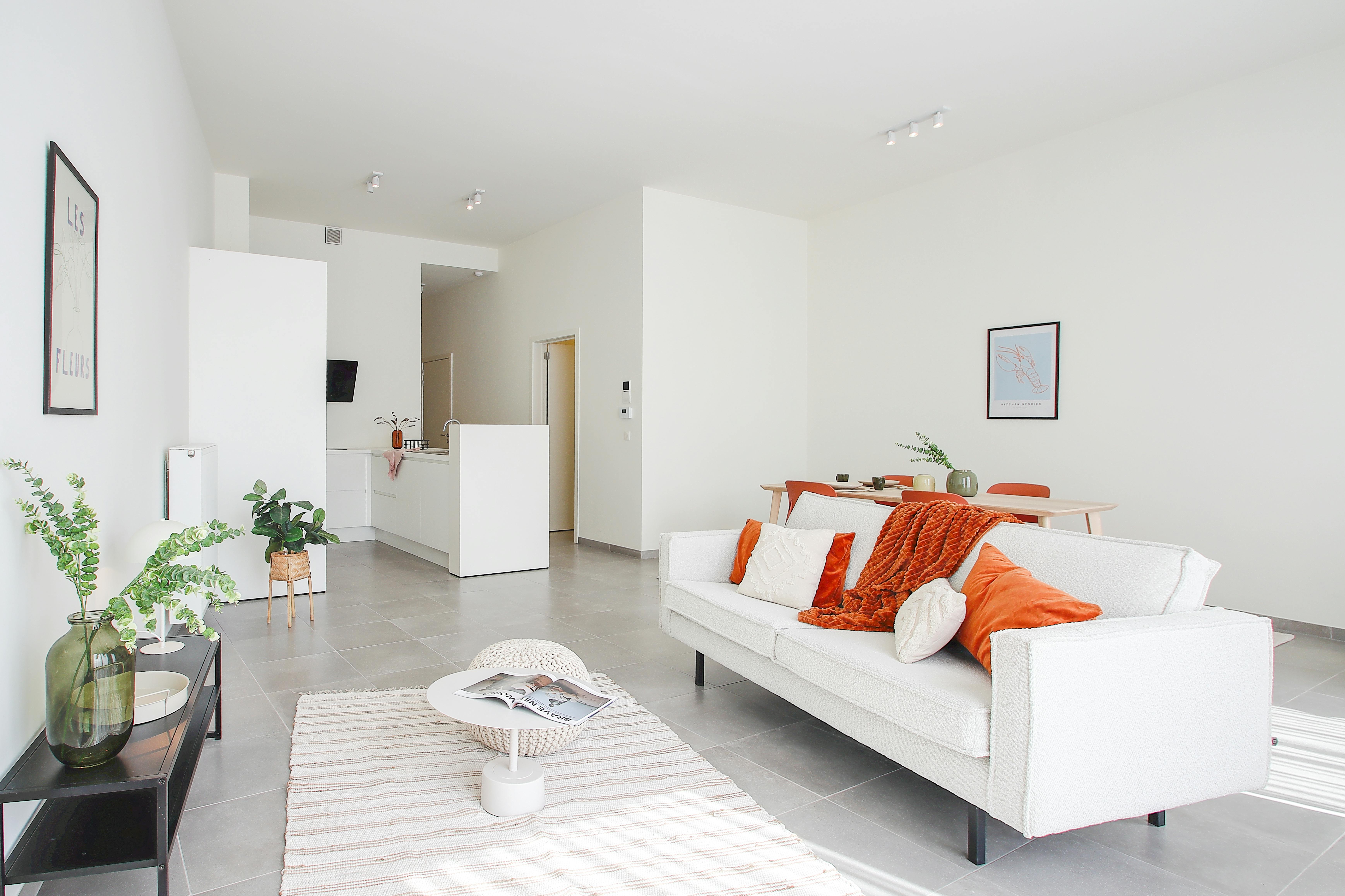 Centraal gelegen lichtrijk appartement te koop in centrum foto {{pictureIndex}}