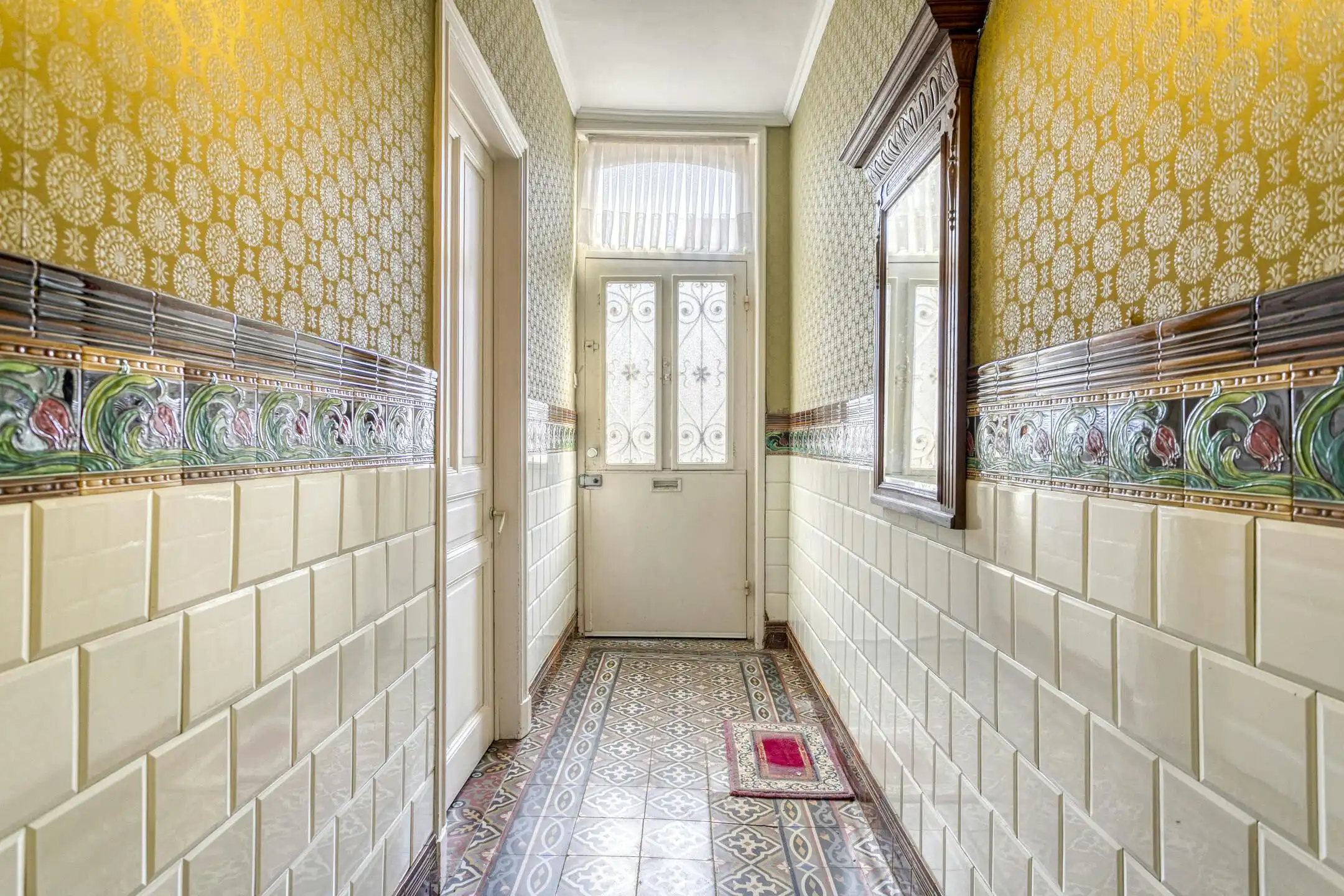 Karaktervol huis met zonnige tuin, 3 slaapkamers én garage met uitweg foto 6