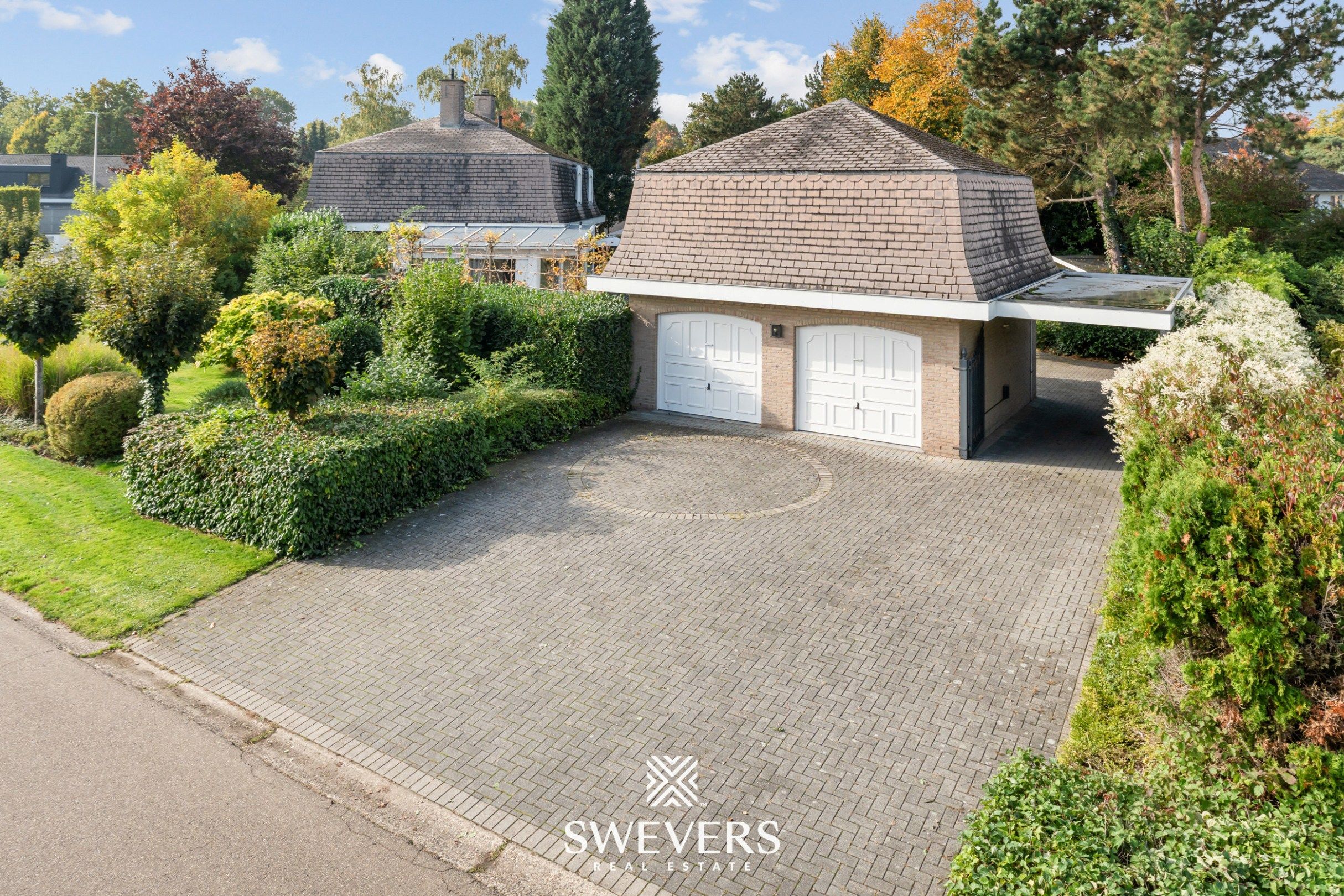 Klassieke villa op royaal perceel foto 44