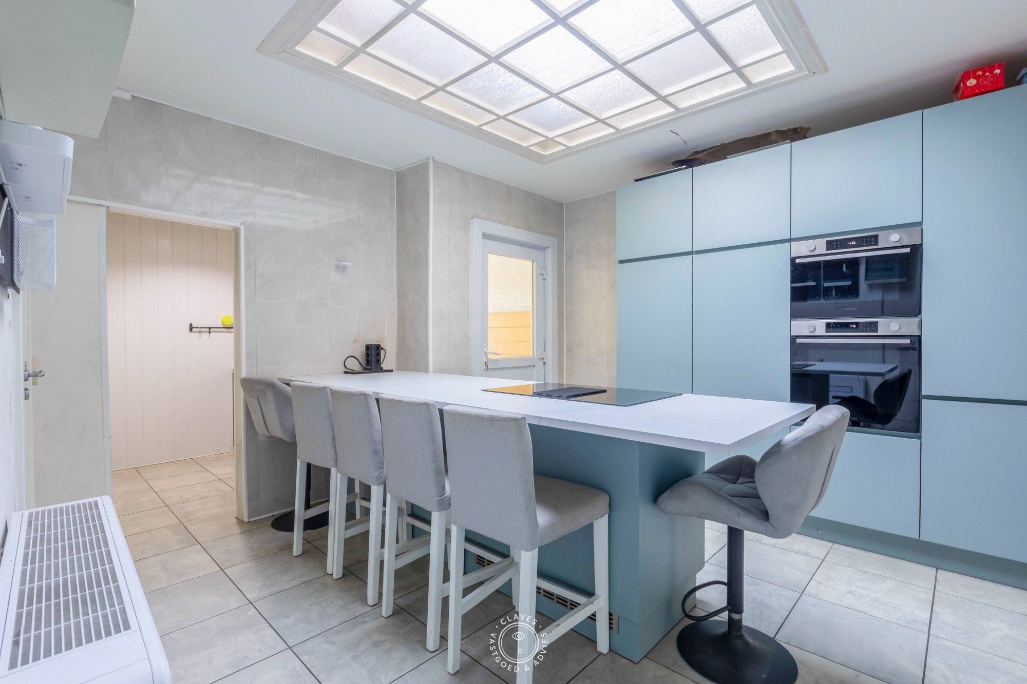 Op te frissen woning met vernieuwde structuur, zonnepanelen en zuidgerichte tuin foto 6