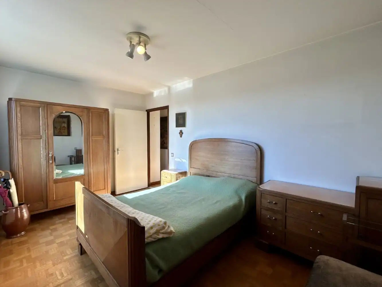 Ruim 3-kamerappartement met garagebox en autostaanplaats foto 13