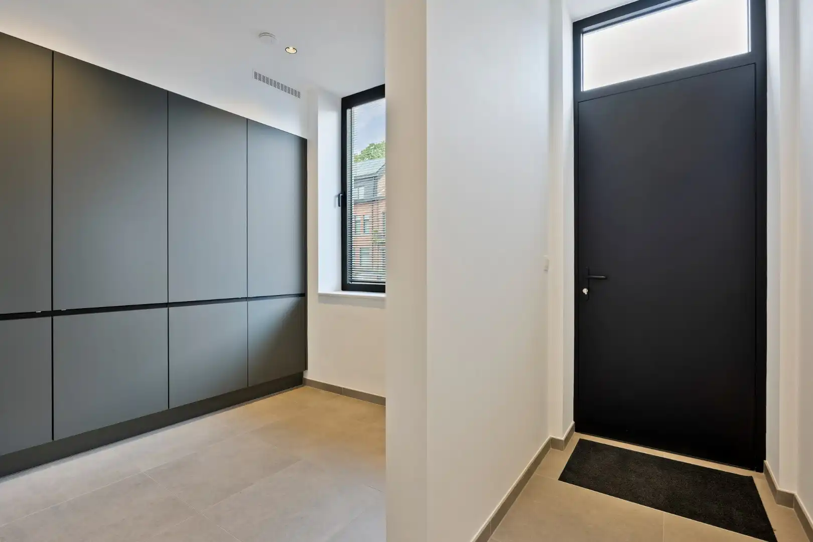 Totaal gerenoveerde woning met 3 slaapkamers, 2 badkamers, tuin en terras in Kessel-Lo! – EPC 14 kWh/m² - bewoonbare opp. 152 m² foto 2