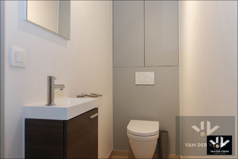 ZEER MOOI AFGEWERKT 2-SPLKAPP IN RESIDENTIE ZUIDZICHT foto 18