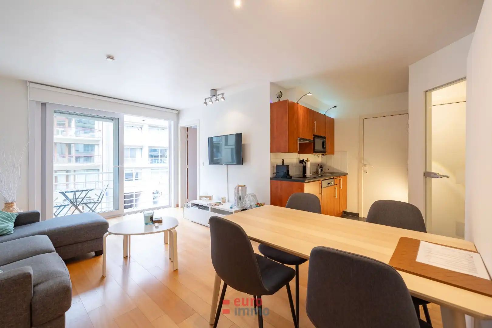 Aangenaam appartement met terras in de avondzon in het hart van Nieuwpoort-Bad foto 2