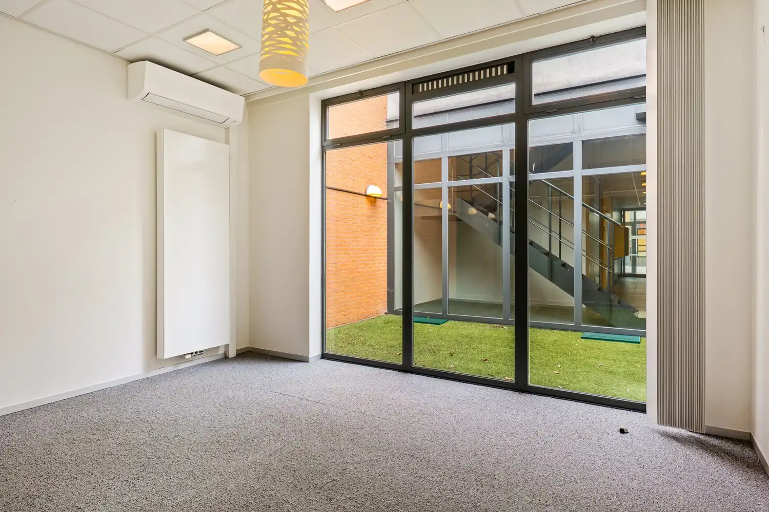 Veelzijdig opbrengsteigendom in centrum Putte foto 10