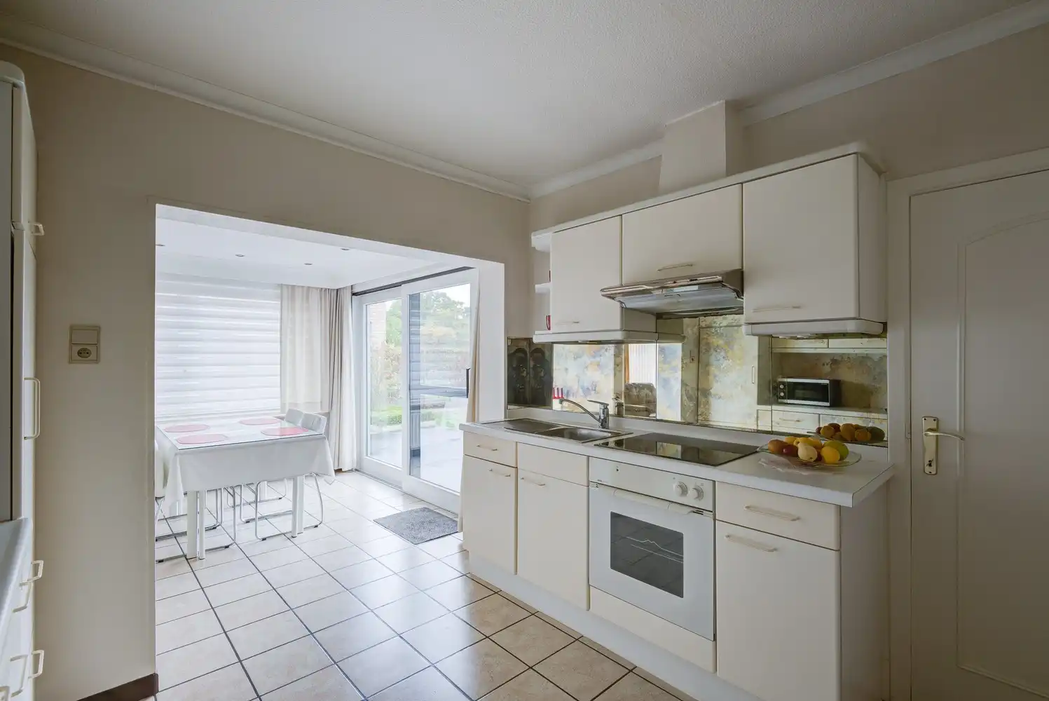 VERZORGDE GEZINSWONING MET 3 SLAAPKAMERS EN EEN RUIME TUIN TE STOKROOIE (HASSELT) foto 14