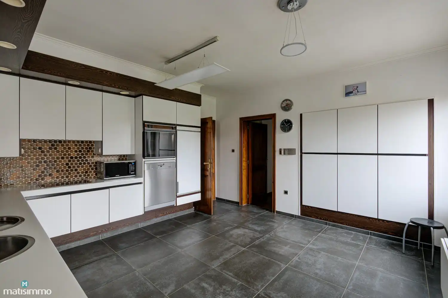 RIANTE VILLA MET CHARMANTE UITSTRALING ALS LANDHUIS OP ZEER RUIM PERCEEL IN WELLEN foto 8