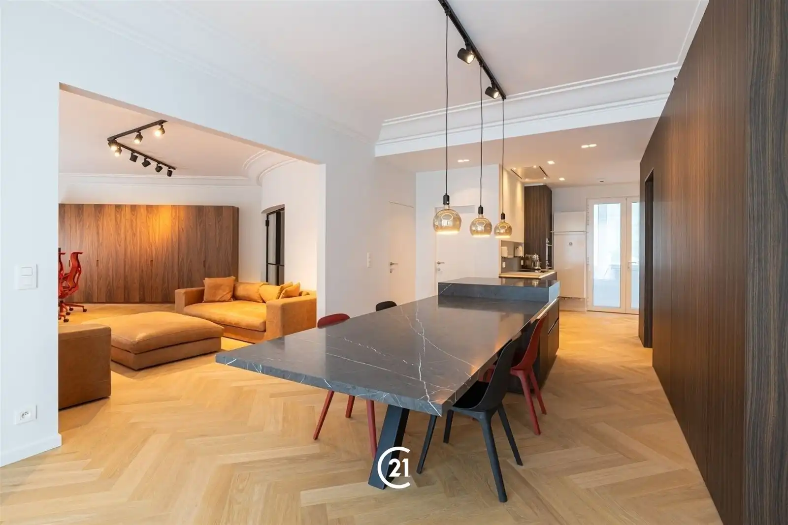 CAMBRE – Uitzonderlijk luxueus gelijkvloersappartement met tuin tegenover Ter Kamerenbos

  foto 7