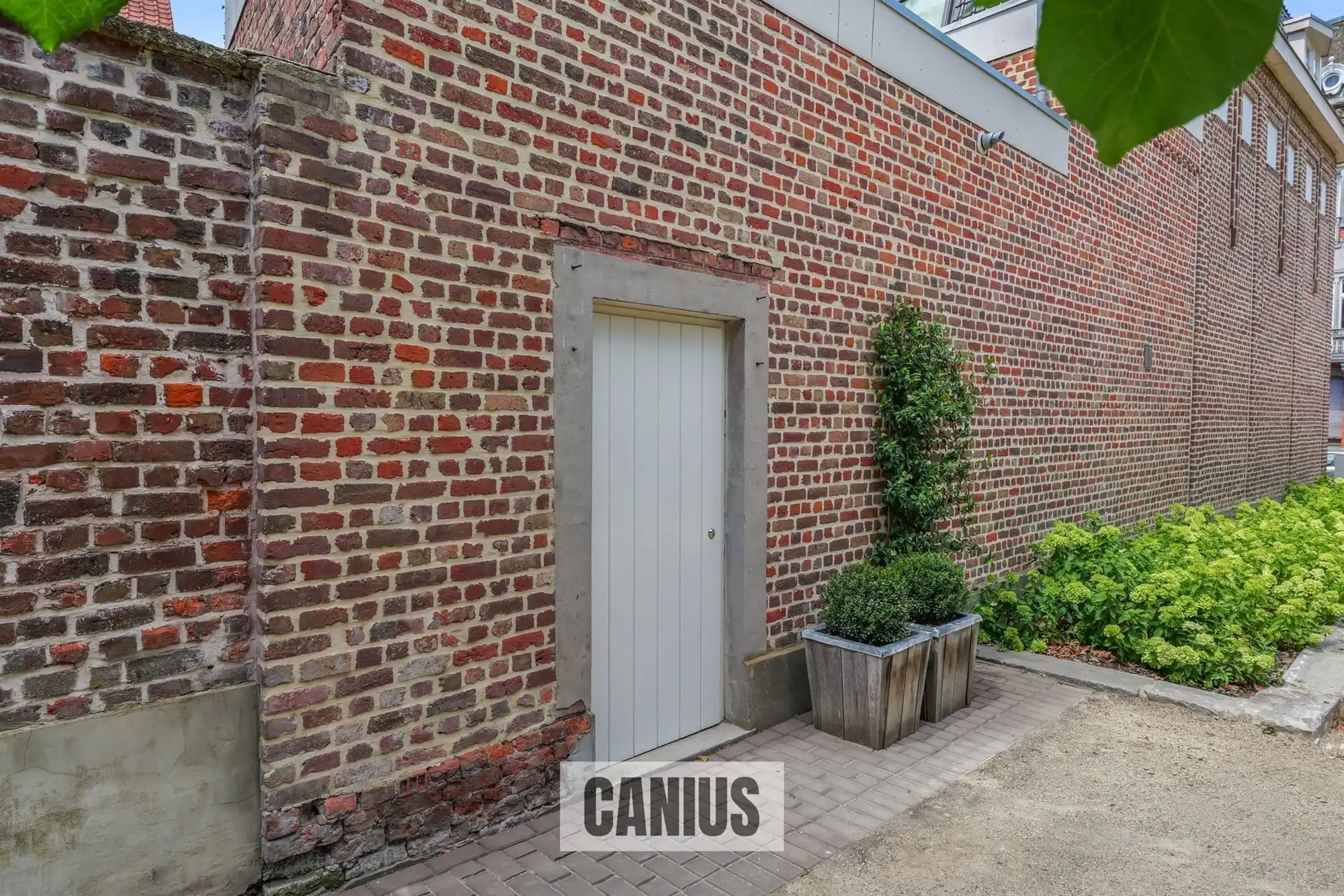 PRACHTIGE STADSWONING MET 3 SLKS IN HARTJE SINT-TRUIDEN foto 26