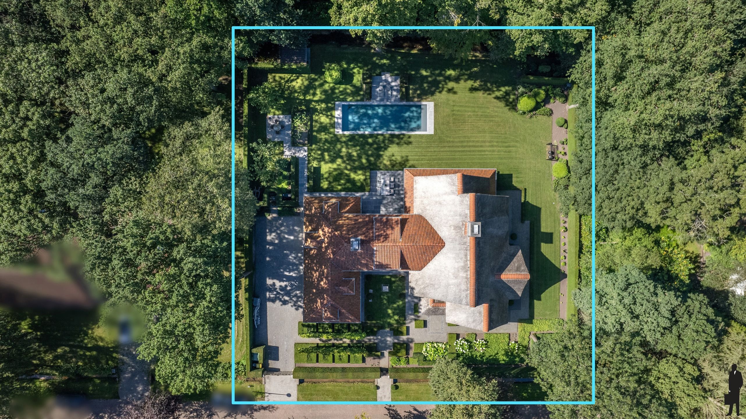 Rietgedekte en tot in de puntjes afgewerkte klassevilla foto 44