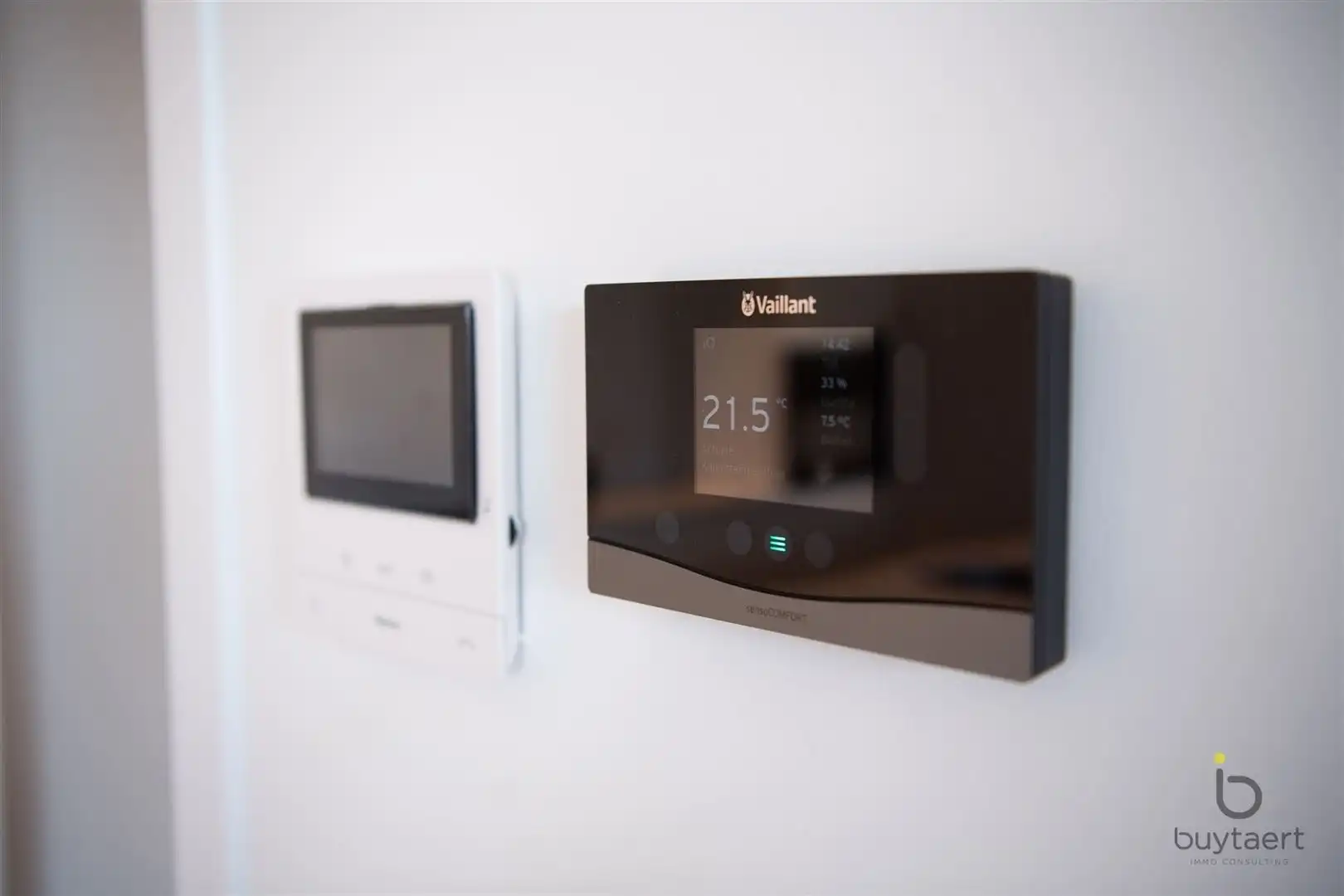 Recent 1 slaapkamer appartement met prachtig uitzicht! foto 16