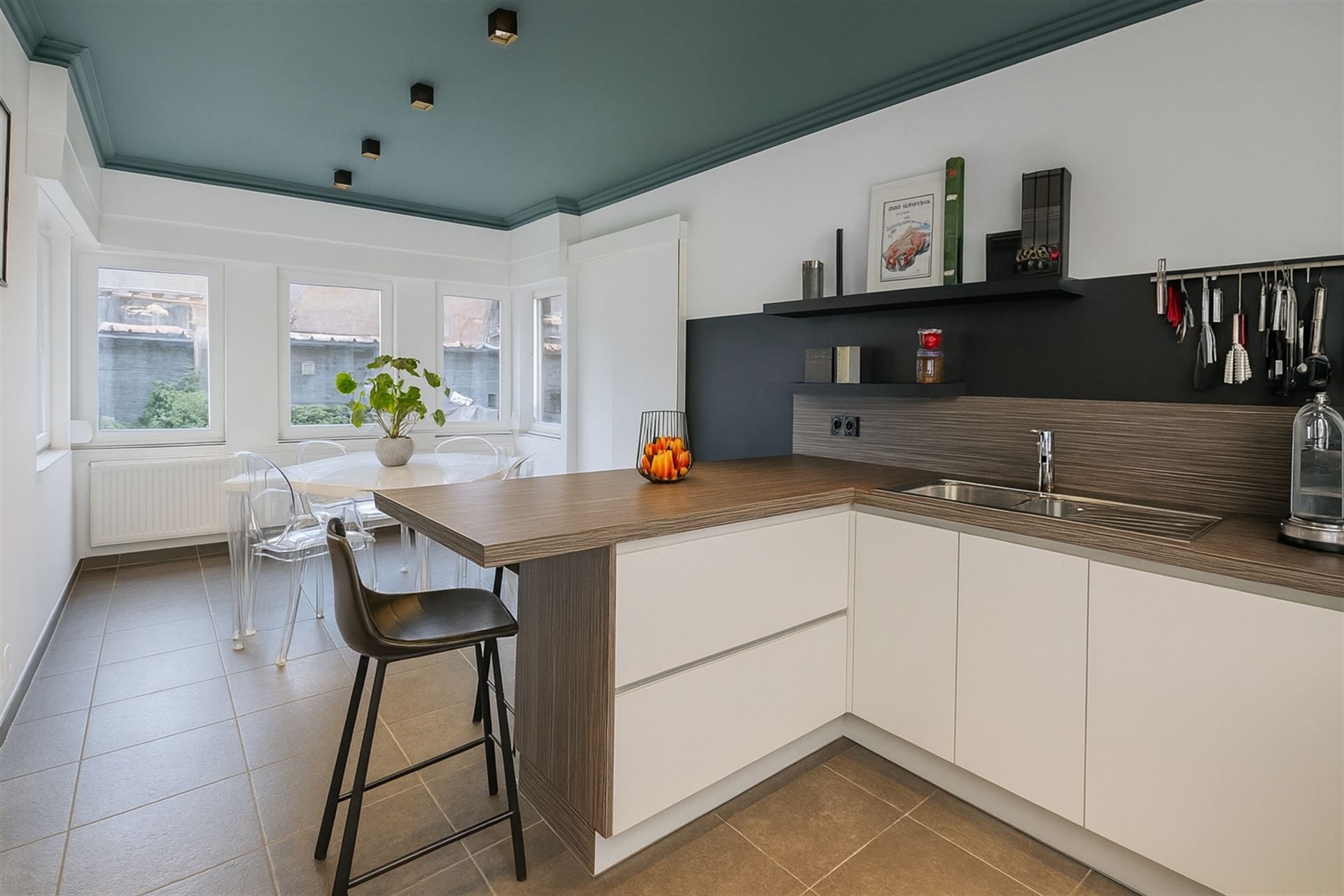 Hoofdfoto van de publicatie: Unieke woonst met verborgen tuinoase