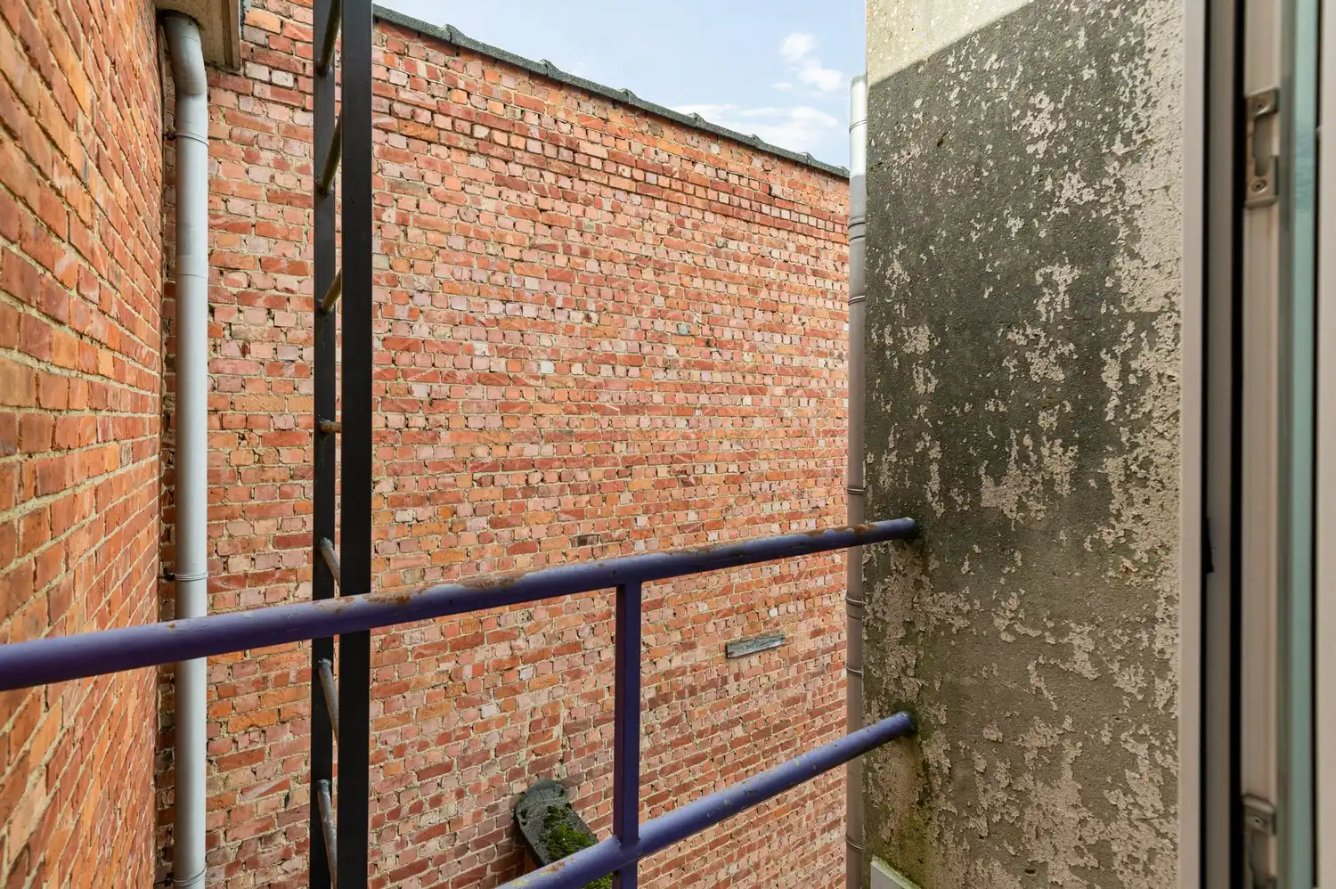 Appartement met 2 slaapkamers en 2 garages in de Unitas Wijk! foto 16