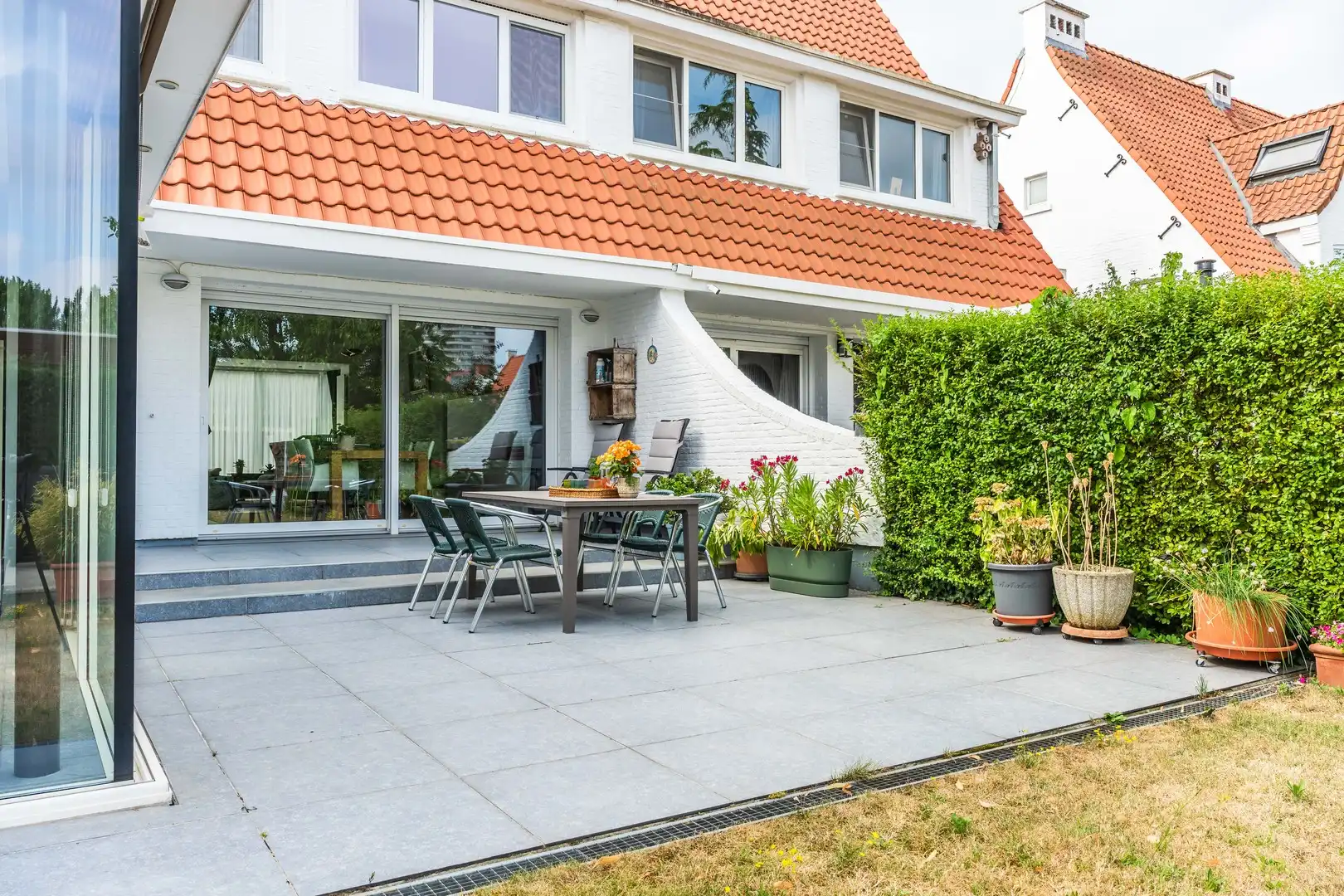 Karaktervolle halfopen woning op een toplocatie tussen stad en natuur foto 2