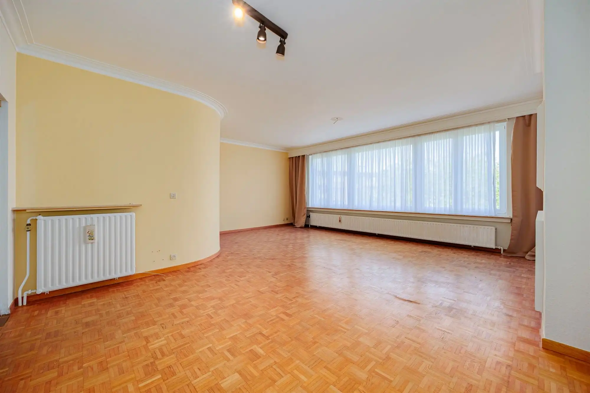 Ruim 1 slpk appartement. Parking mogelijk foto 3