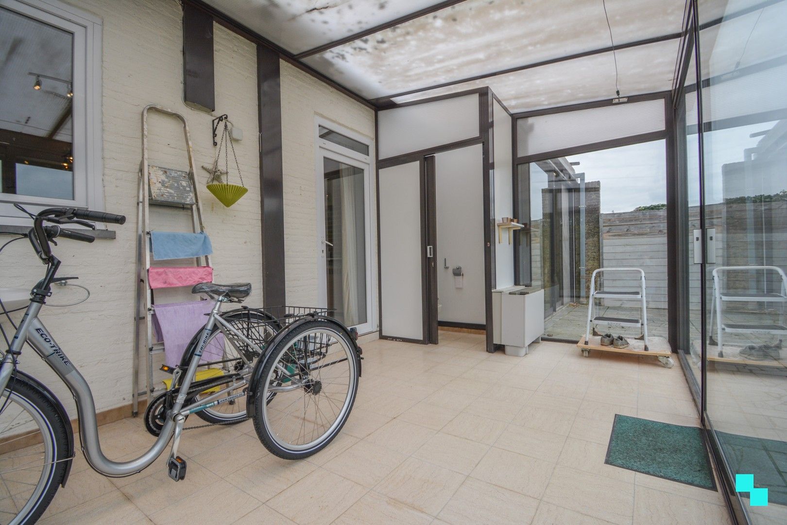 Verrassend ruime HOB met praktijk te Sint-Henricus foto 22