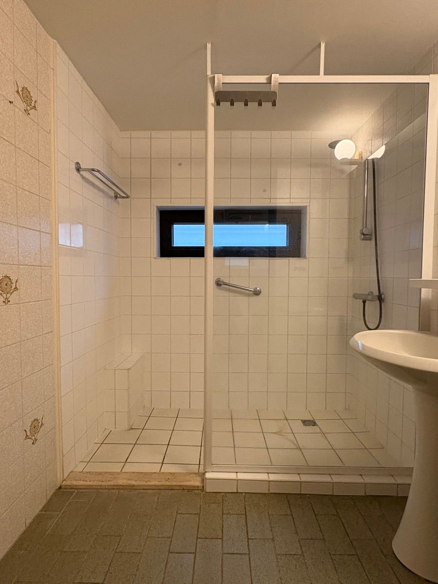 Ruime gezinswoning - rustig wonen in het groen. foto 12