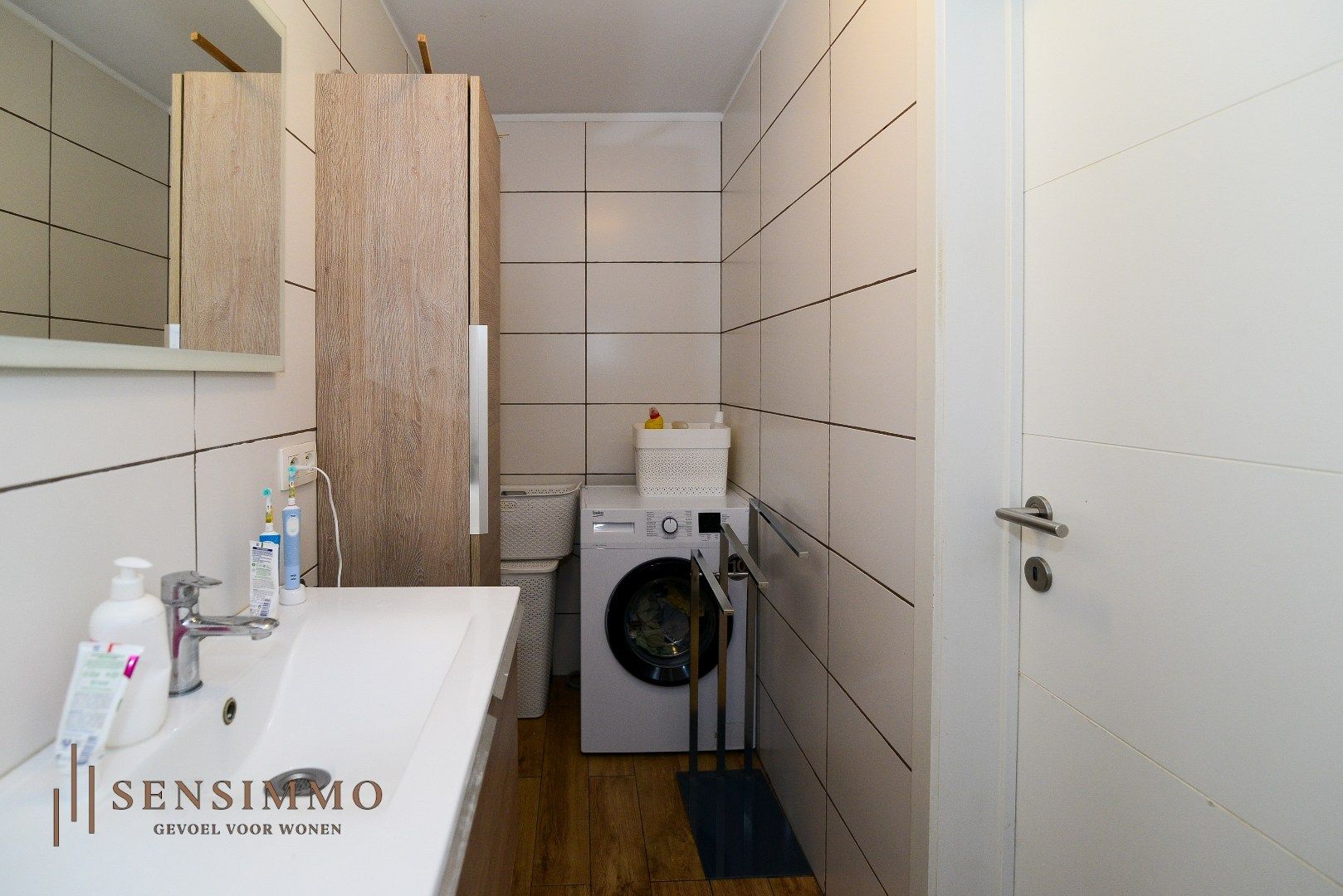 Mooie afgewerkt triplex met 3 slaapkamers, terras en parking foto 11