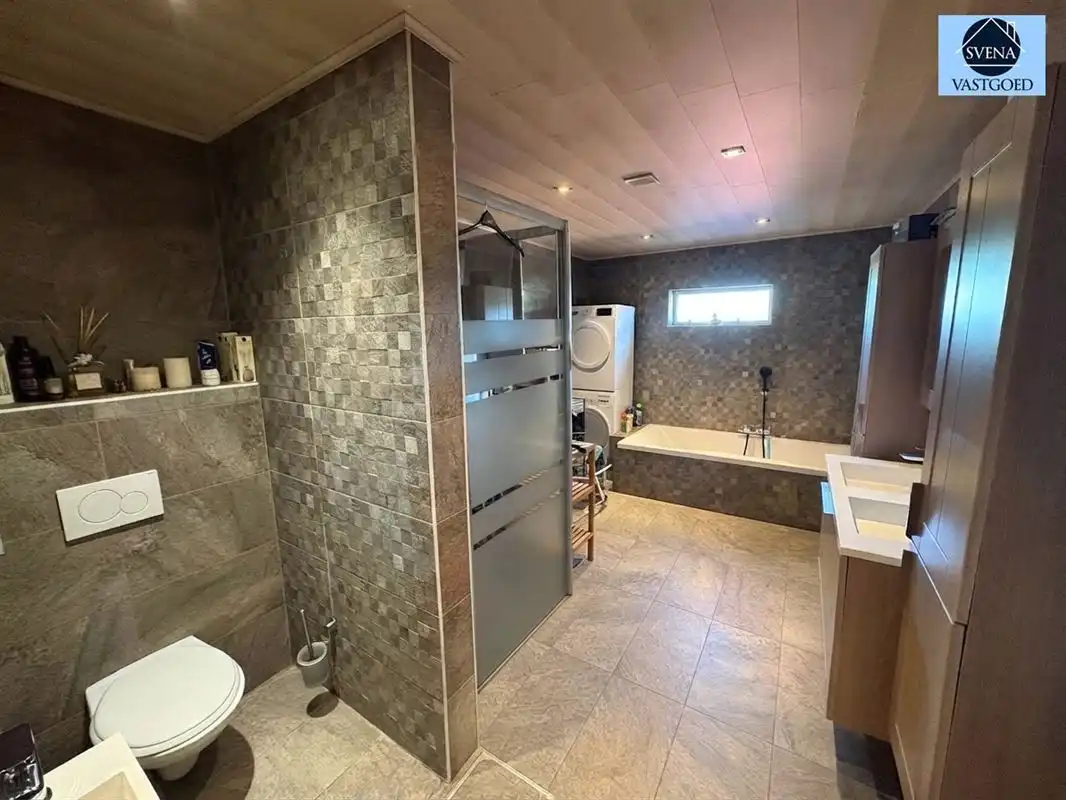 LEUKE, GOED GELEGEN WONING NABIJ CENTRUM EN WINKELS foto 7