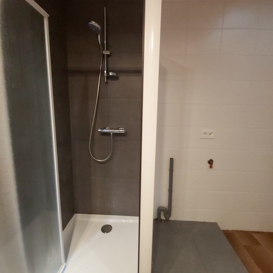 Gezellige woning met 4 slaapkamers - centrum Izegem. foto 12