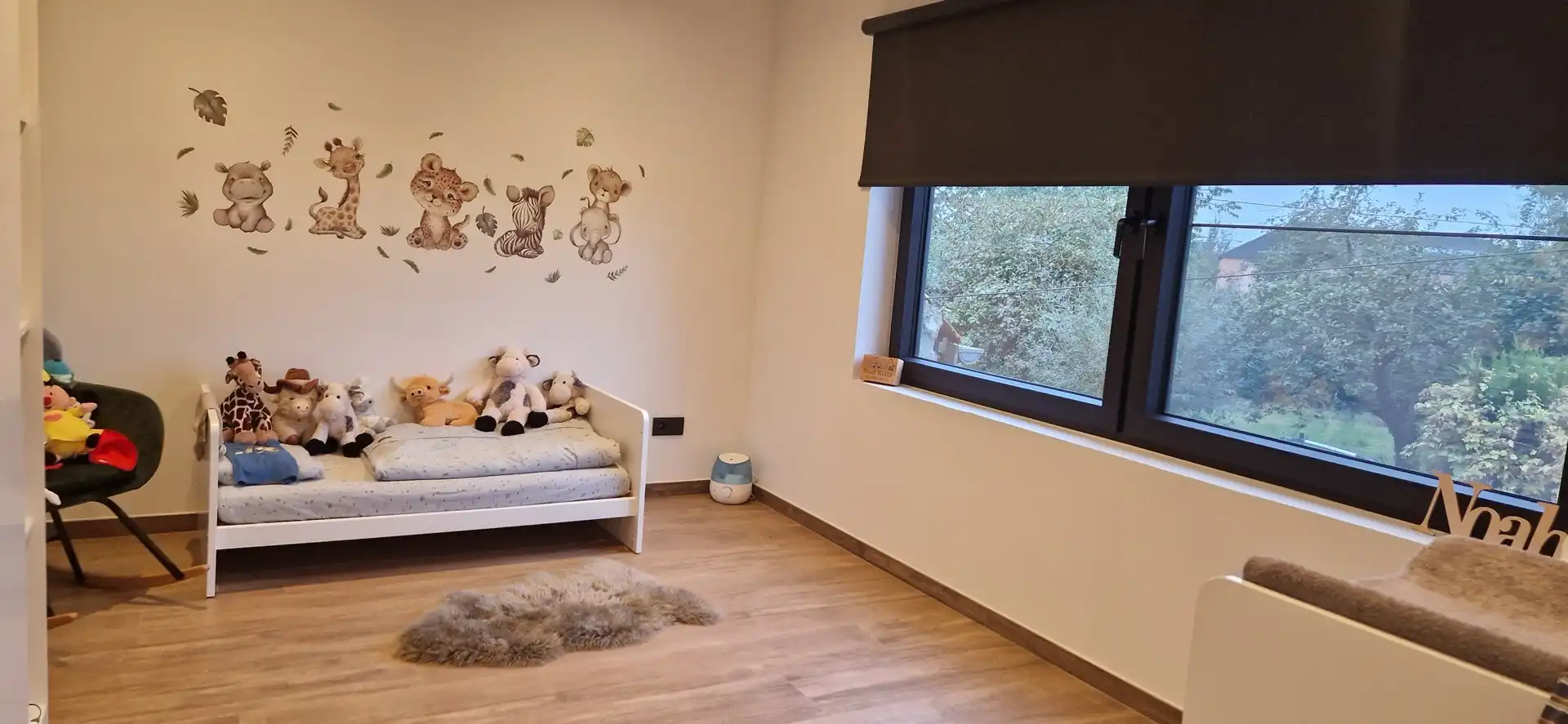 Prachtig  gerenoveerde en rustig gelegen EENGEZINSWONING (2024), bewoonbaar: 192m², met mooie leefruimten, 3 slaapkamers, garage 2 wagens en grote tuin op 14 are 54 ca. foto 24