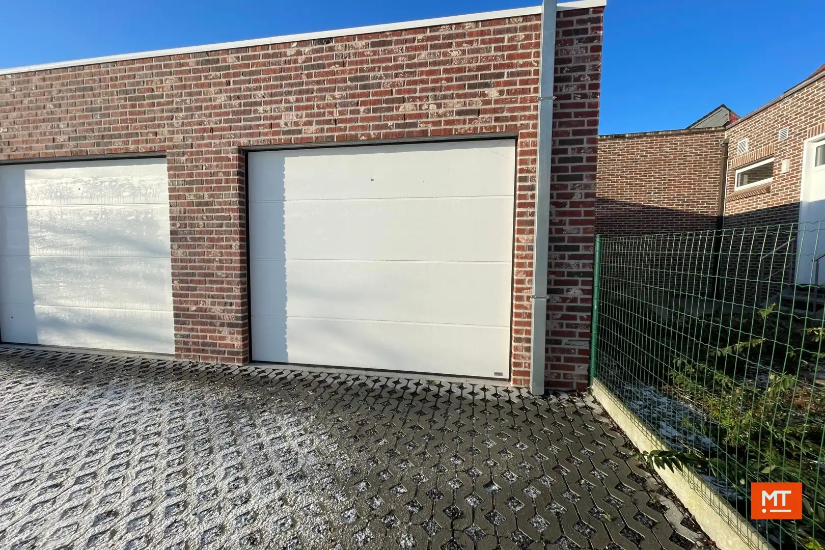 Gelijkvloers appartement met 2 slaapkamers en garage foto 15