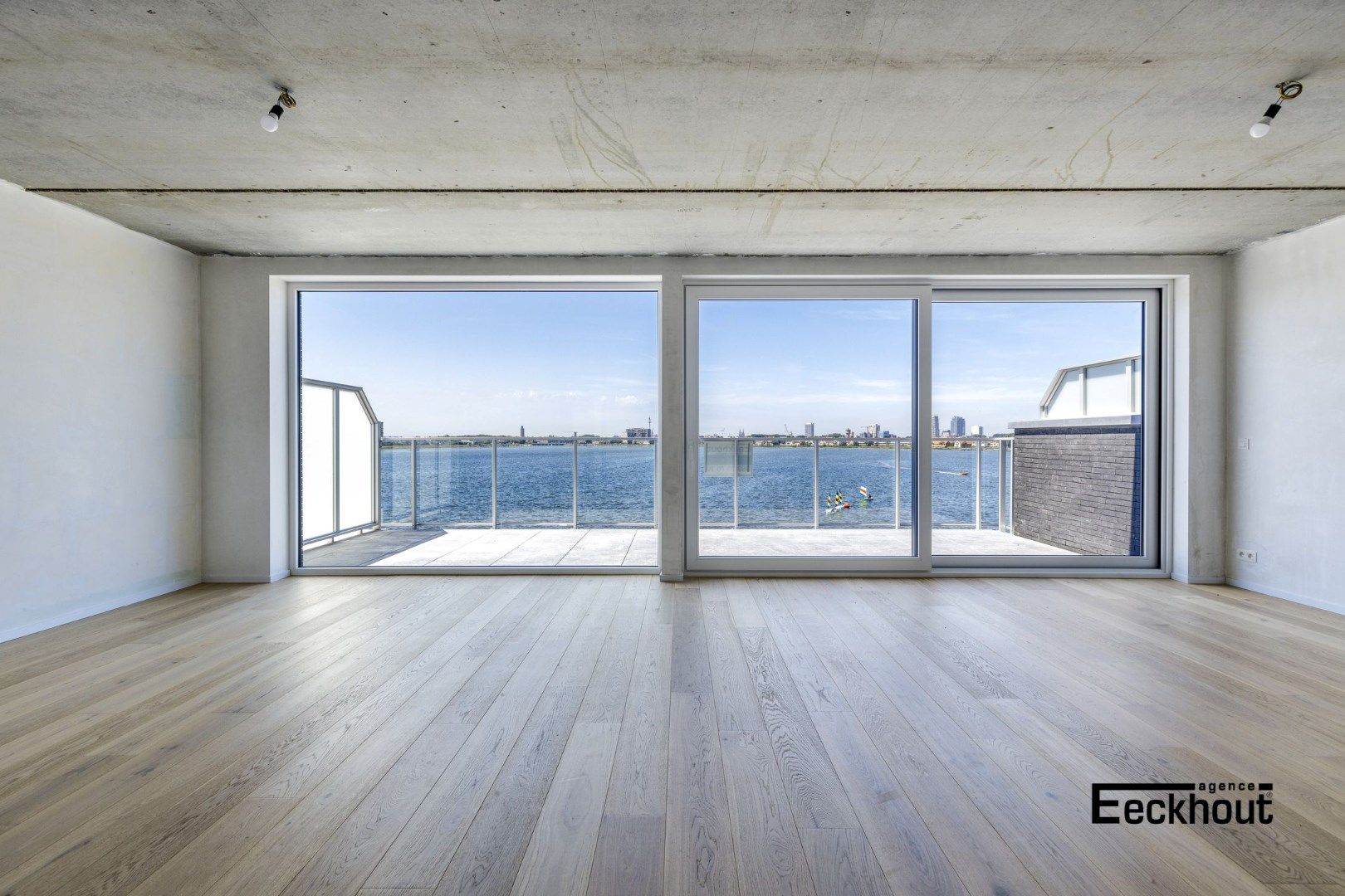 Luxe penthouse met prachtig zicht over de Spuikom foto 2