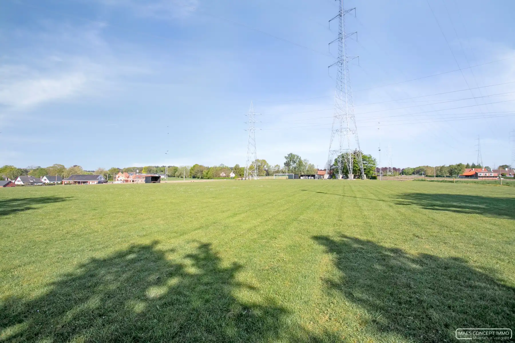 Café en voetbalveld te koop in het landelijke Wortegem foto 22
